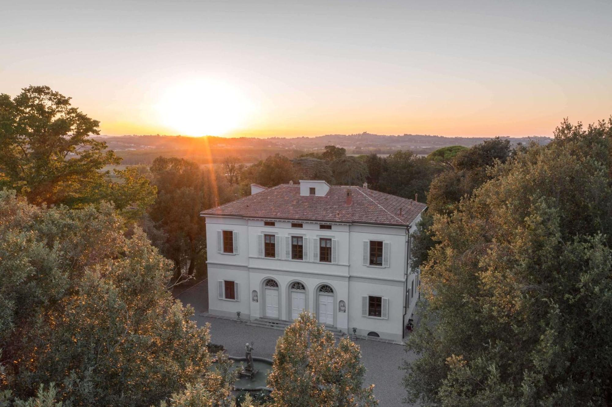 Villa Cosmiana Suites Peccioli ภายนอก รูปภาพ